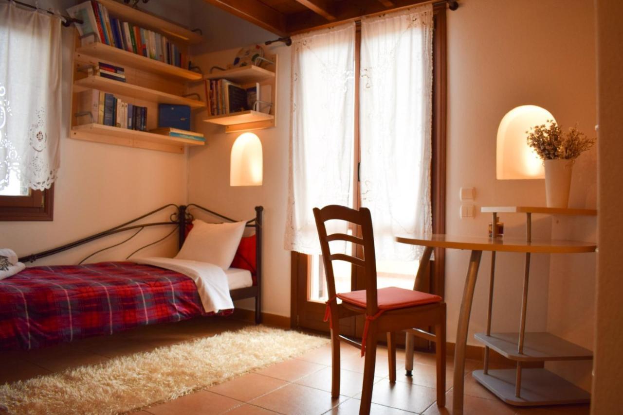 Sunshine House For 9, Cozy Set Up,Verandas, Sea View. Karterados  Exterior photo