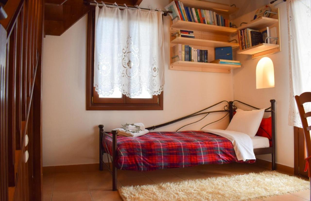 Sunshine House For 9, Cozy Set Up,Verandas, Sea View. Karterados  Exterior photo